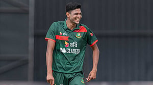 ৬ উইকেট নিয়ে ক্যারিয়ার সেরা র‌্যাঙ্কিংয়ে নাহিদ রানা