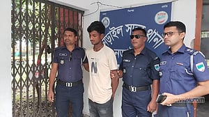 নড়াইলে প্রতিবন্ধীকে নির্যাতন ও হত্যা মামলায় গ্রেপ্তার ১