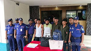 জাপান প্রবাসীর লুট হওয়া সাড়ে ৮ ভরি স্বর্ণালংকার উদ্ধার, অস্ত্রসহ গ্রেপ্তার ৫