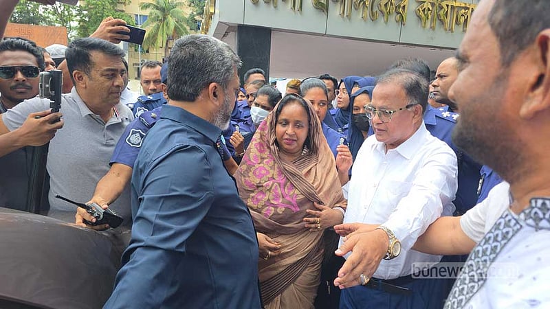নির্দোষ হয়েও আমি অপরাধী: আদালতে হাজিরা দিয়ে আইভী