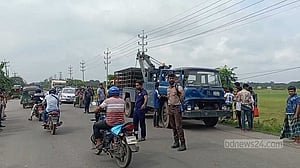 পরীক্ষা শেষে বাড়ি ফেরার পথে সড়কে ঝরল ২ শিক্ষার্থীর প্রাণ