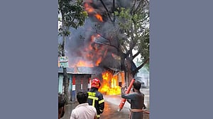 নাটোরে পেট্রোল পাম্পে আগুন, ‘২০ লাখ টাকার’ ক্ষয়ক্ষতি