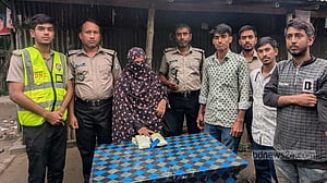 নেত্রকোণায় বাসে তল্লাশি চালিয়ে ৭ হাজার ইয়াবাসহ নারী গ্রেপ্তার