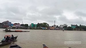 নেত্রকোণায় উপদাখালি নদীর পানি বিপৎসীমা ছুঁয়েছে