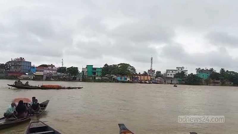 নেত্রকোণায় উপদাখালি নদীর পানি বিপৎসীমা ছুঁয়েছে
