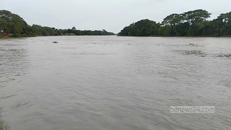 নেত্রকোণায় উপদাখালি নদীর পানি বিপৎসীমা ছাড়িয়েছে