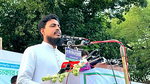বিএনপি তাদের অঙ্গীকার থেকে সরে এসেছে: আখতার হোসেন