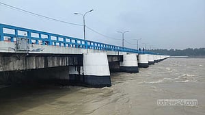 ৩ জেলার নদী সংলগ্ন নিম্নাঞ্চল প্লাবিত হওয়ার আভাস