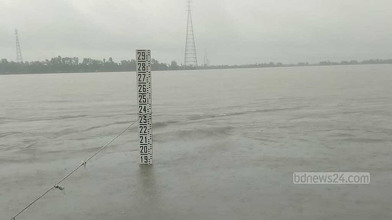 উজানের ঢল-বৃষ্টিতে তিস্তার পানি বৃদ্ধি, খুলে দেওয়া হয়েছে ৪৪ জলকপাট