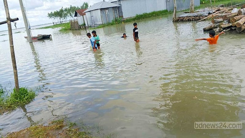 ত্রাণ নয়, বন্যা-নদী ভাঙন ঠেকানোর দাবি তিস্তা পাড়ে