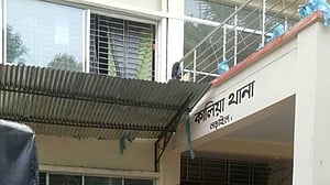 নড়াইলে মোবাইলে ডেকে নিয়ে মুদি ব্যবসায়ীকে হত্যা