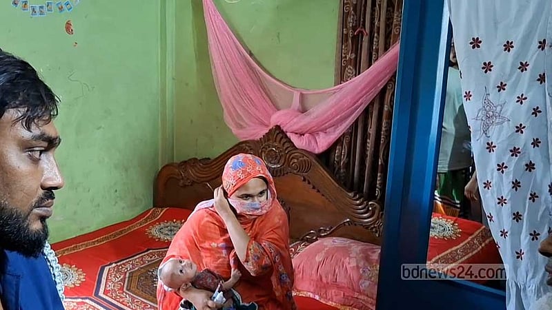 পারিবারিক বিরোধে ২ মাসের শিশুর পা মুচড়ে দেওয়ার অভিযোগ