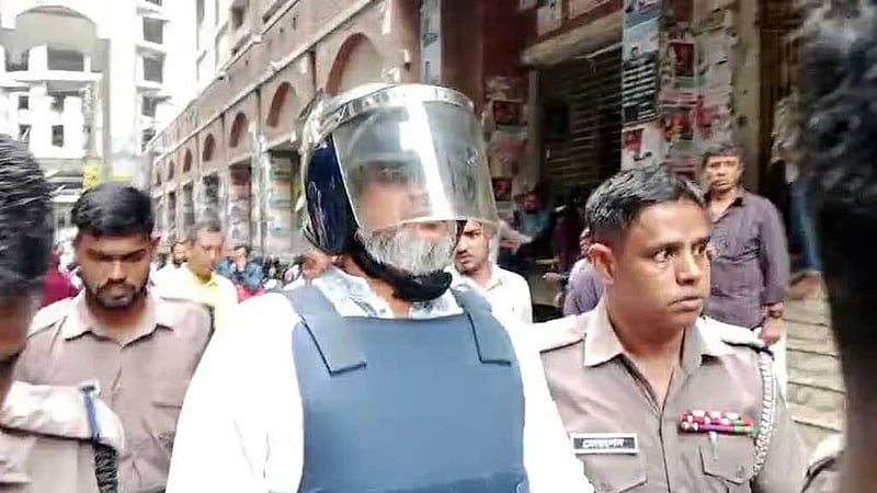 হত্যাচেষ্টা মামলা: সাবেক এমপি সুমনকে গ্রেপ্তার দেখানো হল