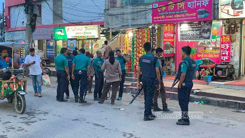 কমিটি গঠন নিয়ে দ্বন্দ্ব, রাজশাহীতে মঙ্গলবার থেকে বাস বন্ধের ঘোষণা