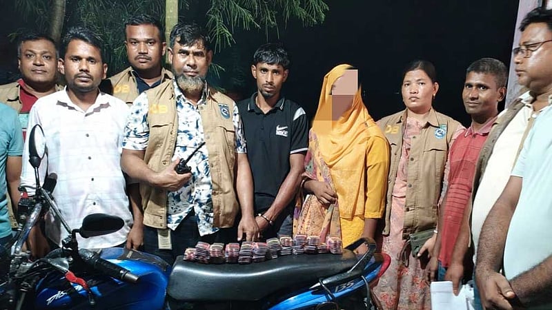 রংপুরে ২৪০০ ‘ট্যাপেন্টাডল ট্যাবলেট’ জব্দ, নারীসহ গ্রেপ্তার ২