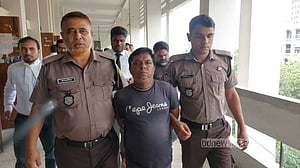 ঘুষসহ ধরা পড়া বেবিচক কর্মকর্তা রাশেদের ৫ বছরের কারাদণ্ড