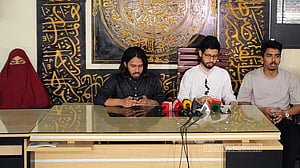 মারধরকে ‘প্রতিরোধ’ দাবি আম্মারের, সাংবাদিকদের বিরুদ্ধে ব্যবস্থার ‘হুমকি’ রাকসু ভিপির