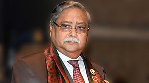 রাষ্ট্রপতি থাকা অবস্থায় শেয়ার কেলেঙ্কারি মামলার আসামি হয়েছেন সাহাবুদ্দিন!