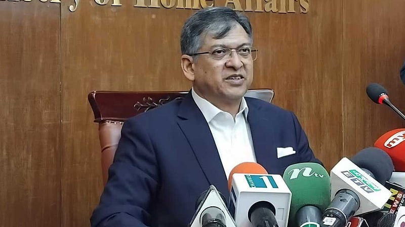 ঘোলা পানিতে কেউ কেউ মাছ শিকার করতে চায়: শিক্ষার্থীদের আন্দোলন প্রসঙ্গে স্বরাষ্ট্রমন্ত্রী