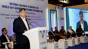মানব পাচার ও ‘অনলাইন স্ক্যাম’ প্রতিরোধে ‘কঠোর অবস্থানে’ সরকার: স্বরাষ্ট্রমন্ত্রী