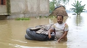চট্টগ্রামে বন্যায় ক্ষতিগ্রস্ত ১৫ হাজার ২২৩ ঘর, ৩৮২ শিক্ষা প্রতিষ্ঠান