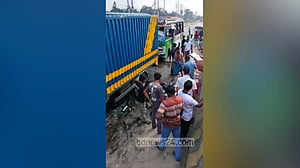 ধামরাইয়ে পাঁচ পরিবহনের সংঘর্ষে ২ মোটরসাইকেল আরোহী নিহত