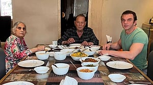 ‘বাবার কিছু হলে সামলাতে পারতাম না’, সেলিম খানের অসুস্থতার পর সোহেল