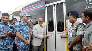 শাহজালাল বিমানবন্দরে যাত্রীদের জন্য ‘ফ্রি শাটল সার্ভিস’