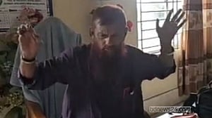 বিদ্যালয়ে মদ্যপান ও মাতলামির অভিযোগে প্রধান শিক্ষক শোকজ
