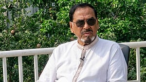 থাইল্যান্ড সফর সংক্ষিপ্ত করে দেশে ফিরছেন স্পিকার