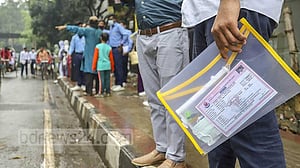 চট্টগ্রাম বিভাগ ছাড়া অন্য এলাকায় এইচএসসি ও সমমান পরীক্ষা চলবে