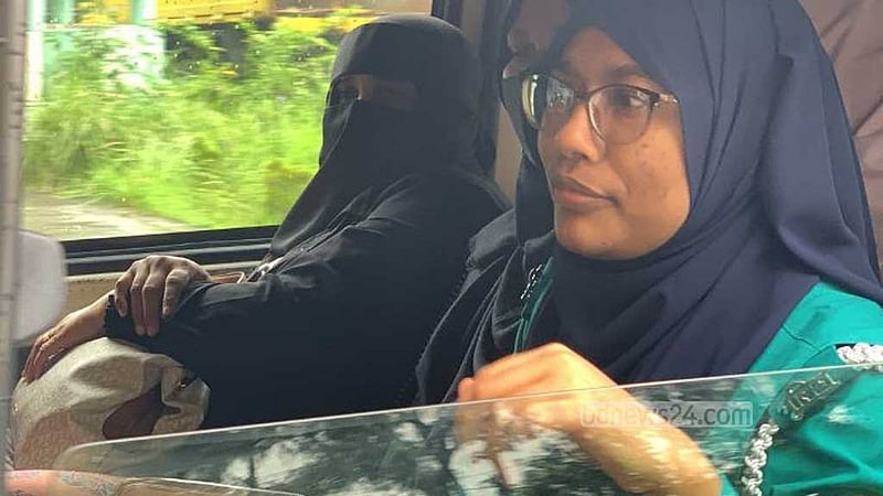 সিলেটে বিমান থেকে নামিয়ে যুক্তরাজ্যগামী নারীকে গ্রেপ্তার