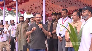 গৌরনদীতে বৃক্ষরোপণ করলেন প্রধানমন্ত্রী