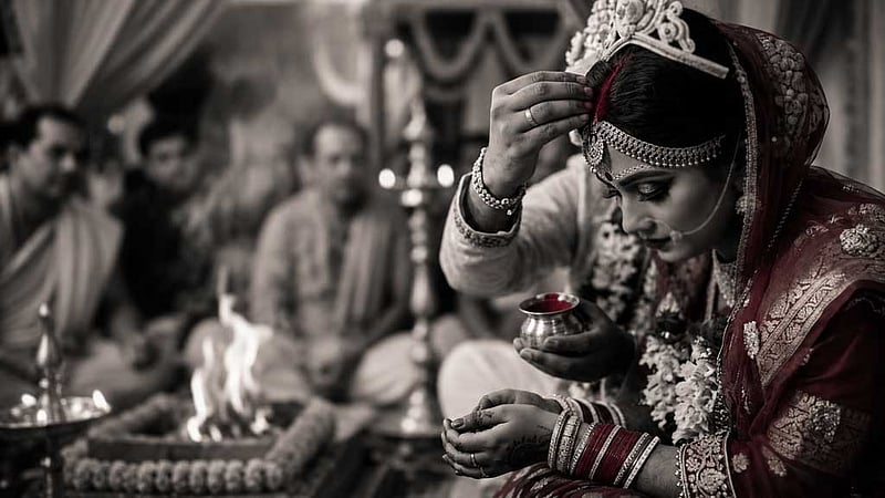আইনের সীমাবদ্ধতা এবং হিন্দু বিয়ের গ্যাঁড়াকল