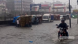 টানা বৃষ্টিতে ঢাকায় জলাবদ্ধতা