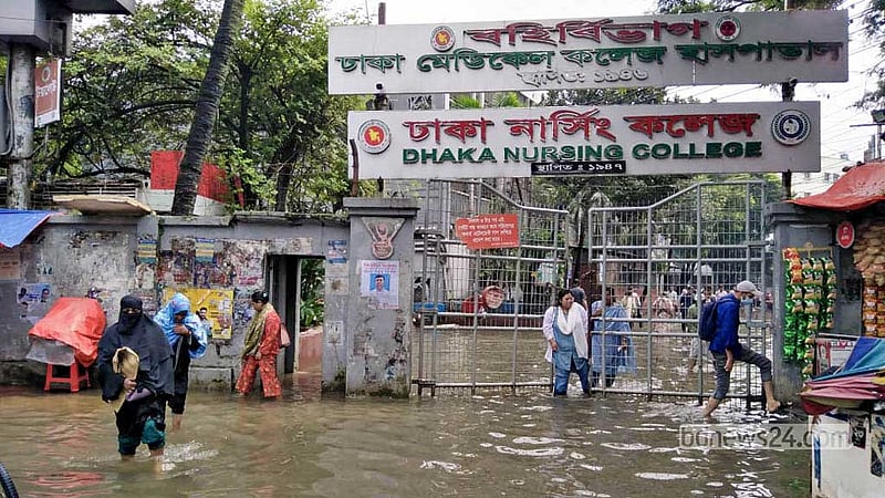 সকালে দুর্ভোগ, দুপুরে রোদের দেখা, ফের ভারি বৃষ্টির শঙ্কা