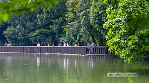 থই থই রমনা লেক