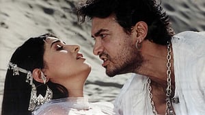 টুইঙ্কেলকে চড় মারতে চেয়েছিলেন আমির, ঘটেছিল যা