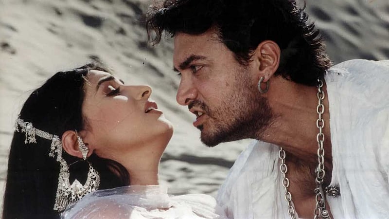 টুইঙ্কেলকে চড় মারতে চেয়েছিলেন আমির, ঘটেছিল যা