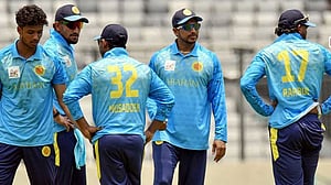মোহামেডানের হারে শিরোপাভাগ‍্য আবাহনীর হাতে