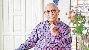 বাবা তো বাবাই, কোনো কিছুর সঙ্গে তুলনা চলে না: বাবা দিবসে আবুল হায়াত