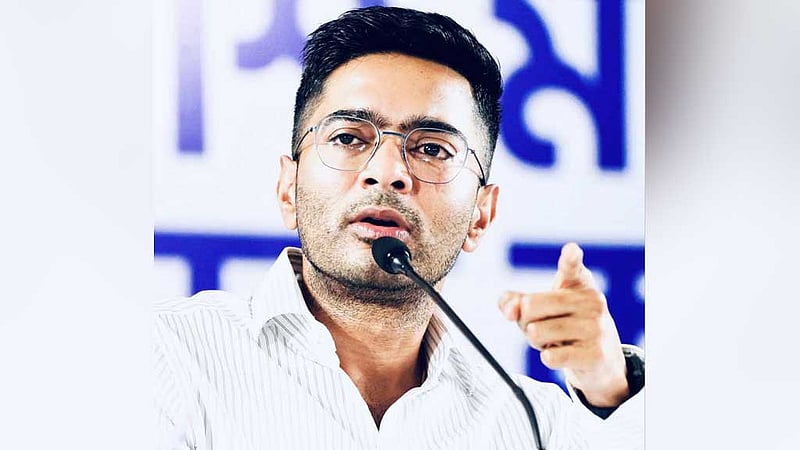 তৃণমূল কংগ্রেসের অভিষেকের বাড়িতে গভীররাতে অভিযান