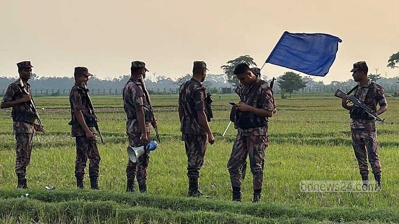 বিএসএফের ঠেলে দেওয়া ১০ জন দুদিন ধরে শূন্যরেখায়, সুরাহা আসেনি