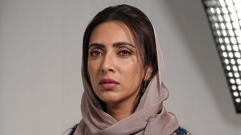 ‘লাইফলাইন’: চিত্রনাট্যে আছে ‘মায়া, সচেতনতা’, অভিনয়ে মিম