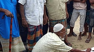 বরিশালে নিখোঁজ অটোরিকশা চালকের বস্তাবন্দি লাশ উদ্ধার