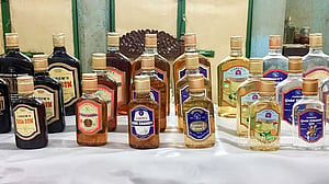 দেশে তৈরি মদে লিটার প্রতি ৫০০ টাকা ভ্যাট