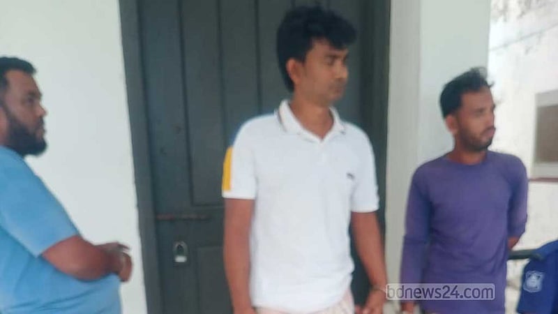 মেঘনায় অবৈধভাবে বালু উত্তোলনের সময় ৩ ড্রেজার জব্দ, তিনজনকে কারাদণ্ড