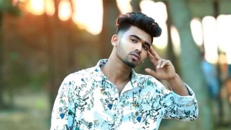চাঁদপুরে মারামারির মধ্যে মরিচের গুঁড়া ছিটিয়ে যুবককে কুপিয়ে হত্যা