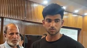 ক্রিকেটার নাঈম হাসানকে মারধর করে থানায় নিল পুলিশ!