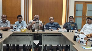 দুপুর ১২টা থেকে রাত ৯টা পর্যন্ত মার্কেট খোলা রাখতে চান চট্টগ্রামের ব্যবসায়ীরা